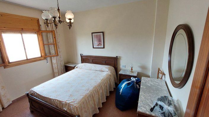 Image No.49-Propriété de 9 chambres à vendre à Baza