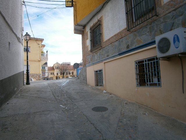 Image No.11-1 Bed Commercial for sale