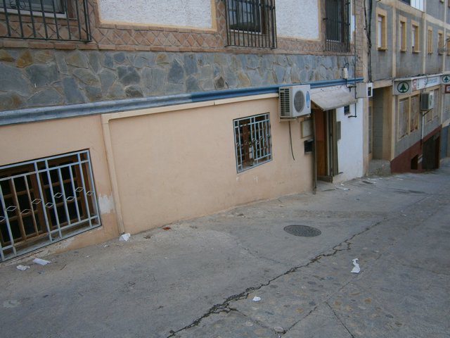 Image No.13-1 Bed Commercial for sale