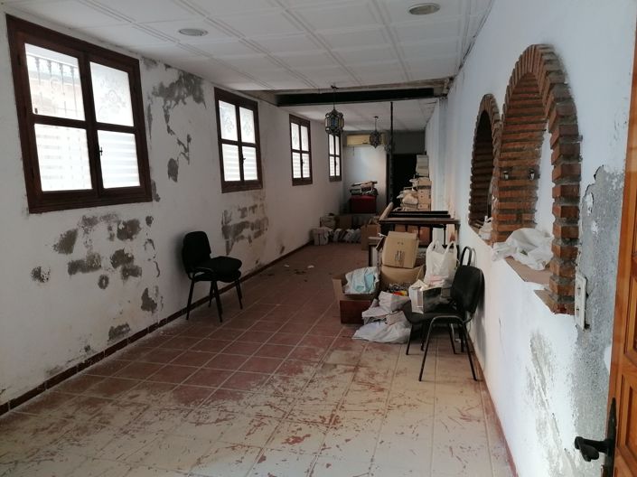 Image No.18-3 Bed Commercial for sale