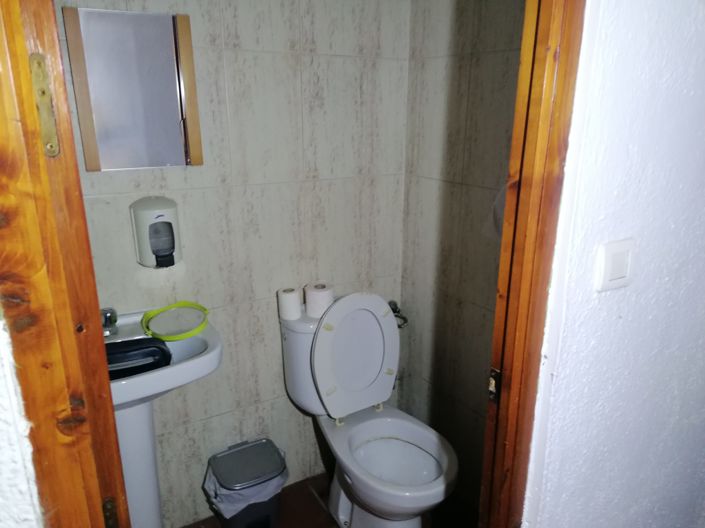 Image No.27-3 Bed Commercial for sale