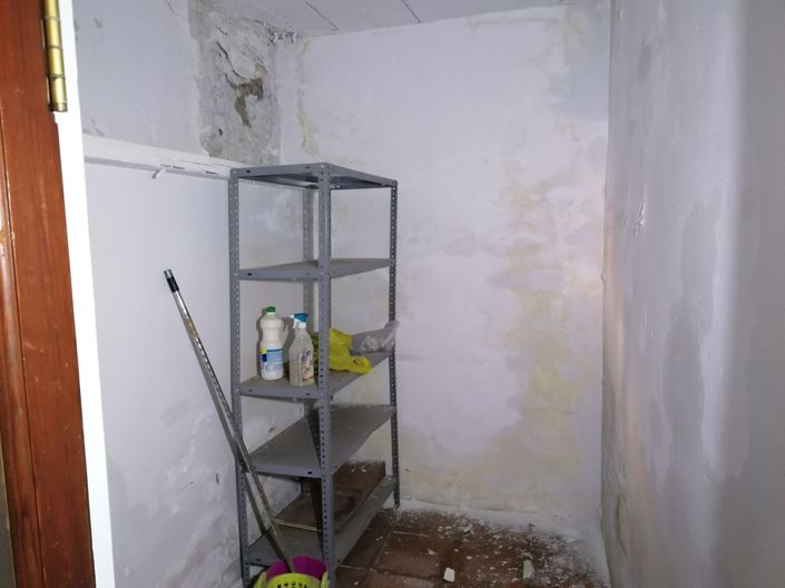 Image No.29-3 Bed Commercial for sale