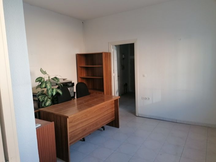 Image No.6-3 Bed Commercial for sale