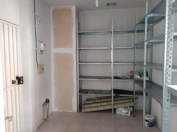 Image No.7-3 Bed Commercial for sale