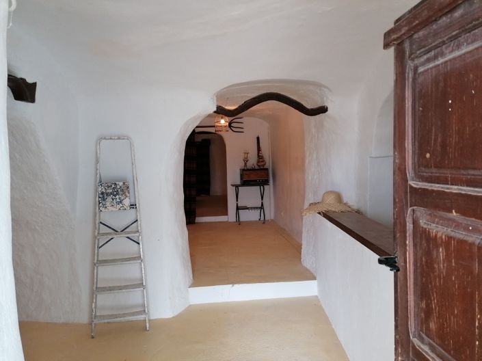 Image No.26-5 Bed House for sale