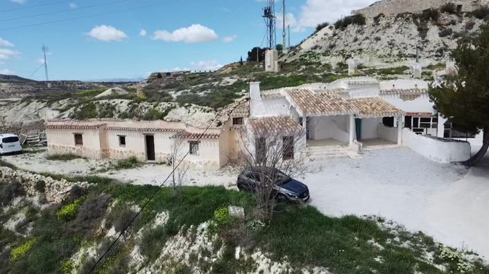 Image No.46-5 Bed House for sale