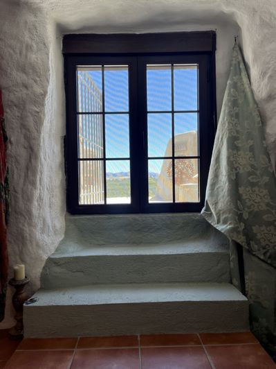 Image No.19-4 Bed House for sale