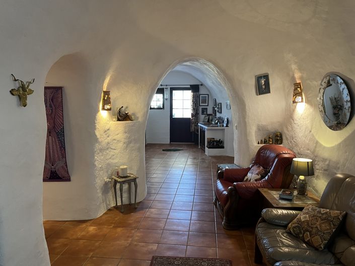 Image No.28-4 Bed House for sale