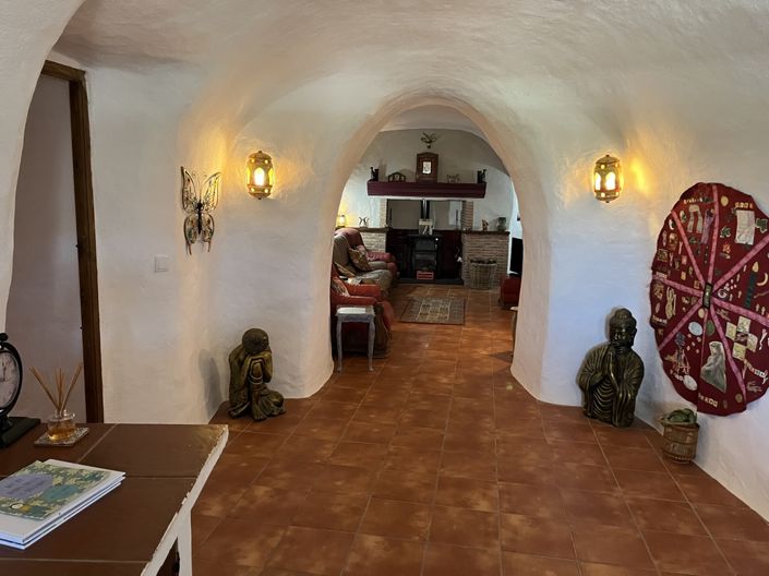 Image No.30-4 Bed House for sale