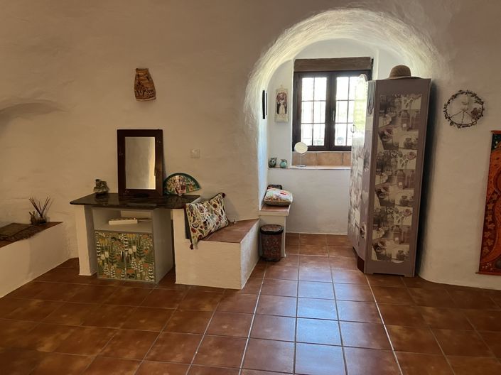 Image No.38-4 Bed House for sale