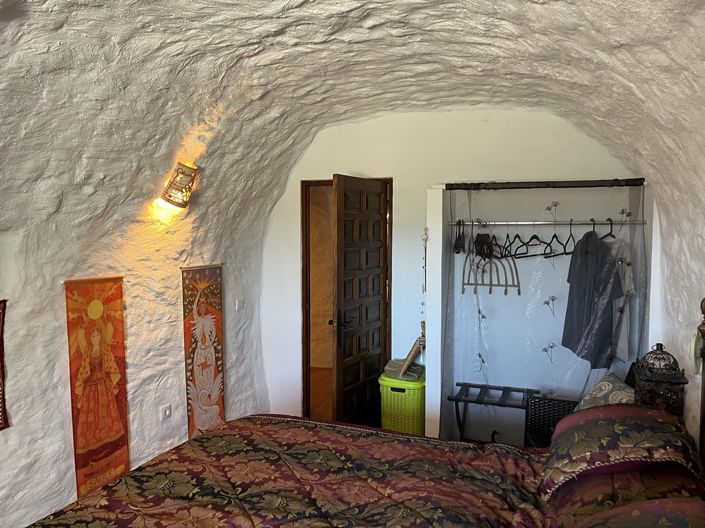 Image No.45-4 Bed House for sale