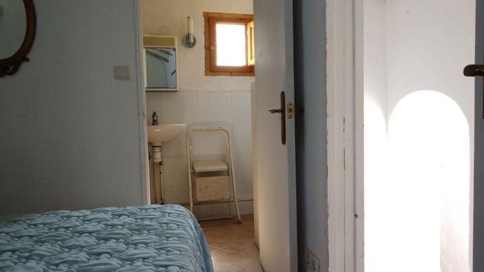 Image No.16-4 Bed House for sale