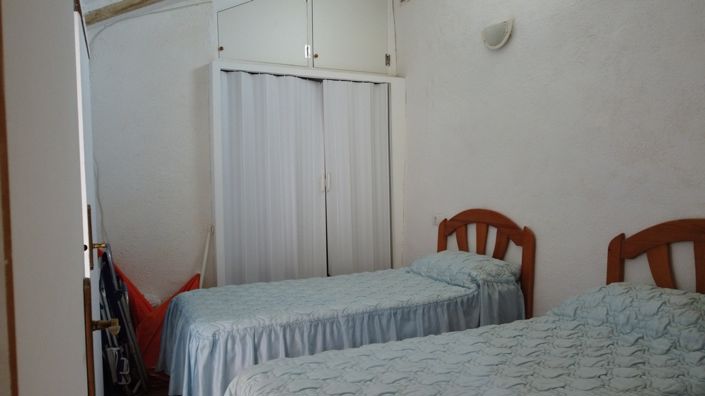 Image No.17-4 Bed House for sale