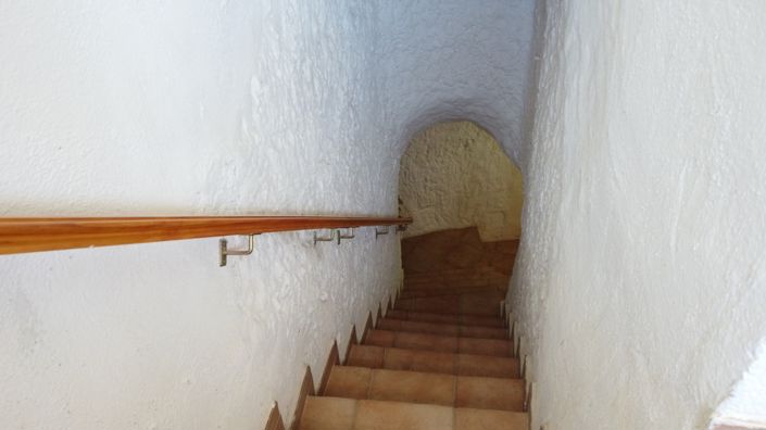 Image No.20-4 Bed House for sale