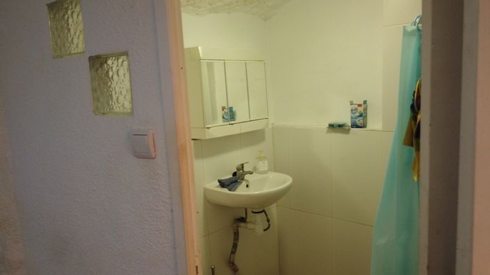 Image No.28-4 Bed House for sale