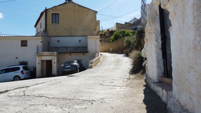 Image No.33-4 Bed House for sale