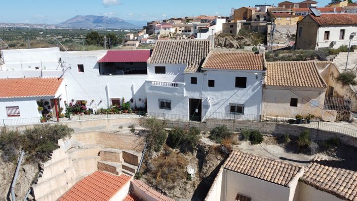 Image No.45-4 Bed House for sale