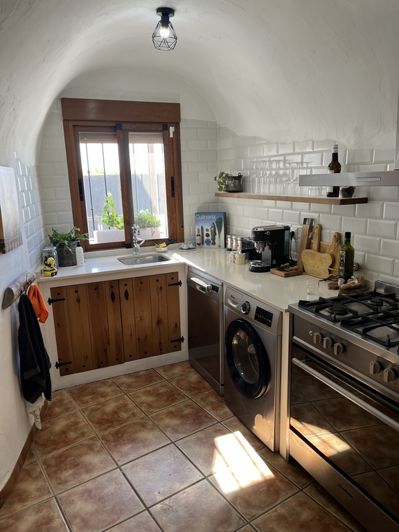 Image No.12-3 Bed House for sale