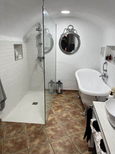 Image No.17-3 Bed House for sale