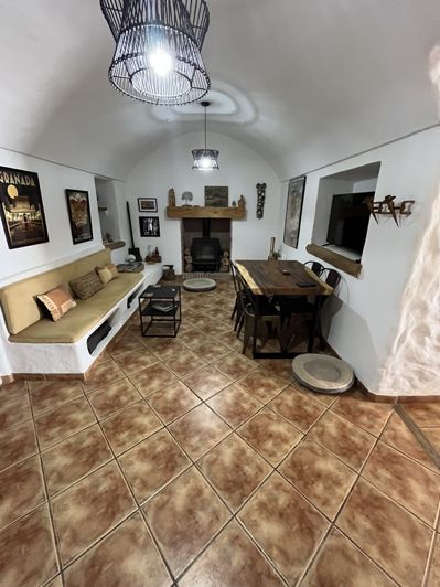 Image No.21-3 Bed House for sale