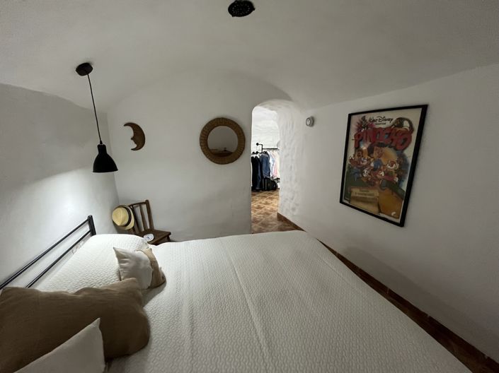 Image No.29-3 Bed House for sale