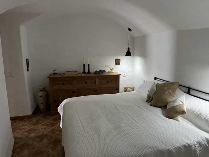 Image No.33-3 Bed House for sale