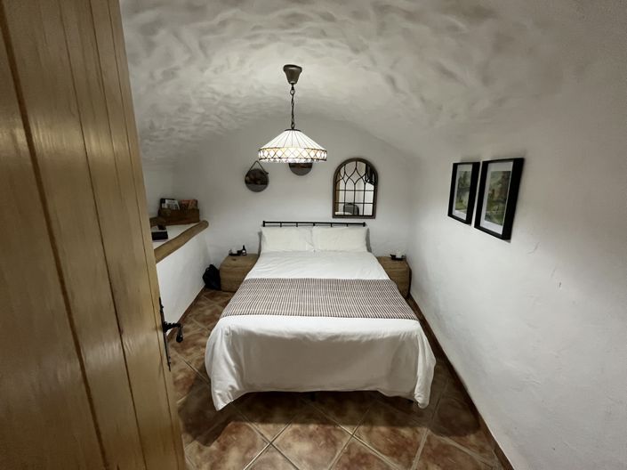 Image No.34-3 Bed House for sale