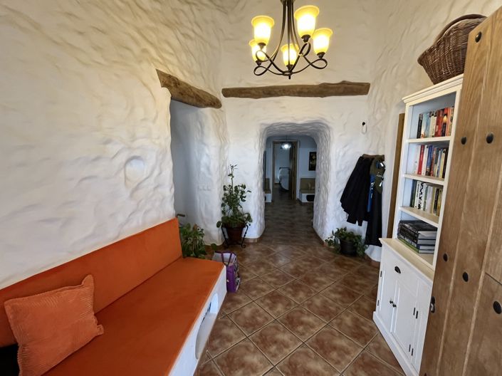 Image No.7-3 Bed House for sale