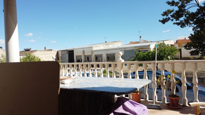 Image No.3-5 Bed Property for sale