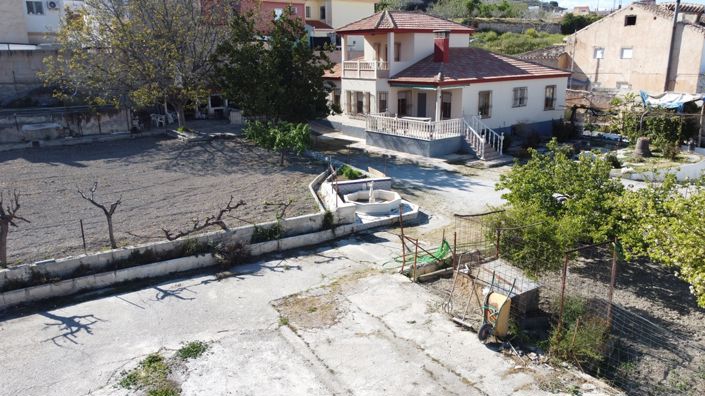 Image No.21-5 Bed Property for sale
