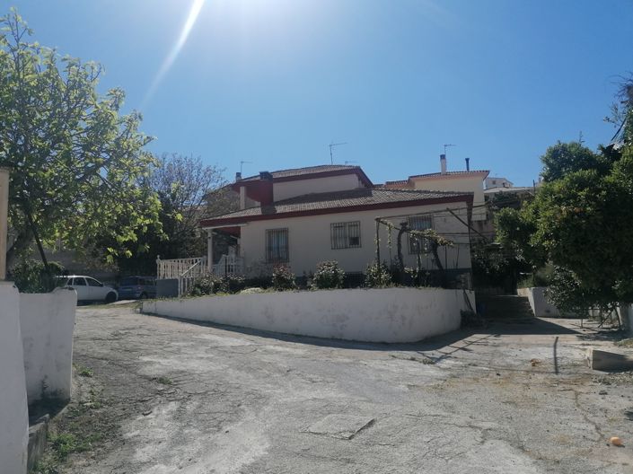 Image No.24-5 Bed Property for sale