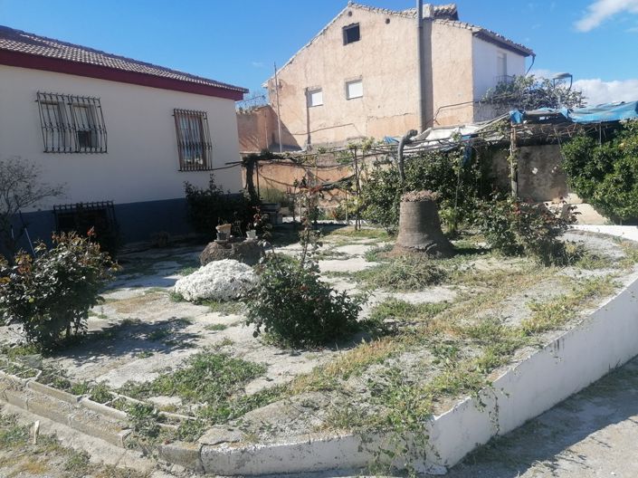 Image No.27-5 Bed Property for sale