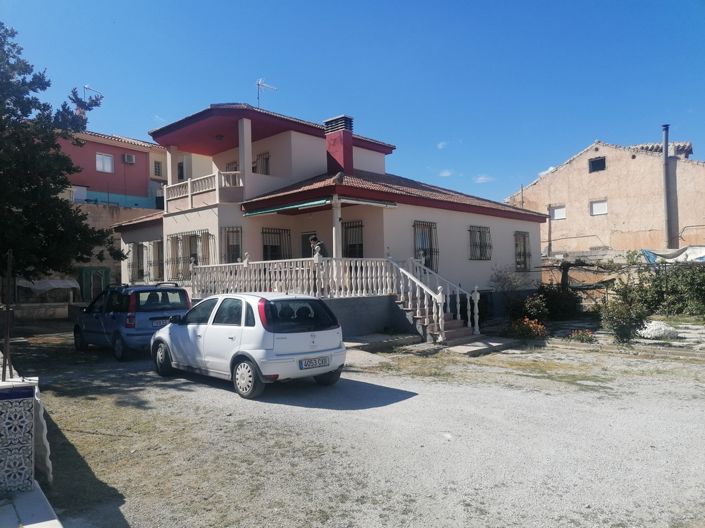 Image No.31-5 Bed Property for sale