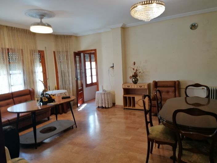 Image No.38-5 Bed Property for sale