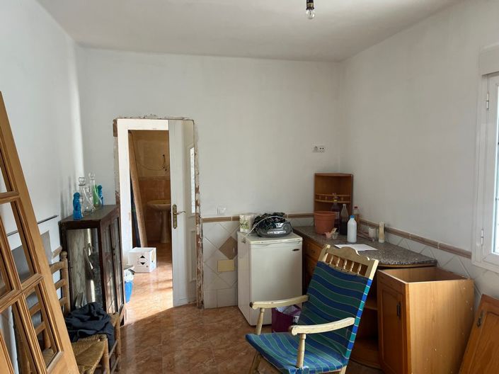 Image No.14-2 Bed House for sale
