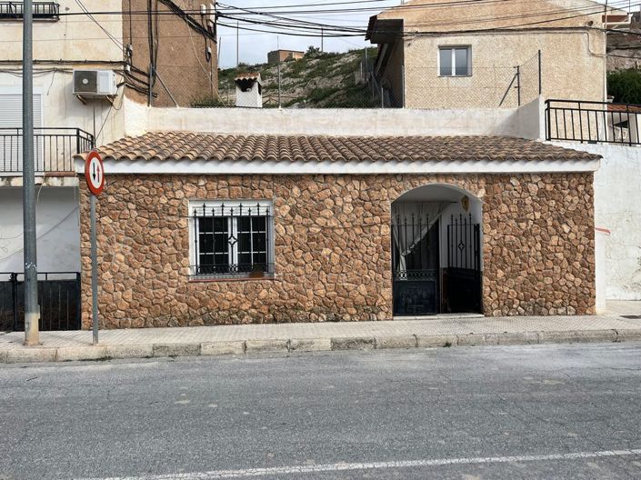 Image No.18-2 Bed House for sale