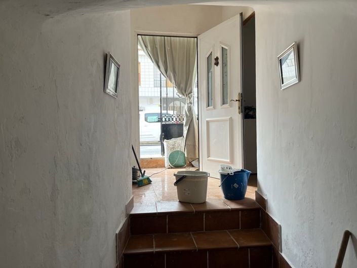 Image No.10-2 Bed House for sale