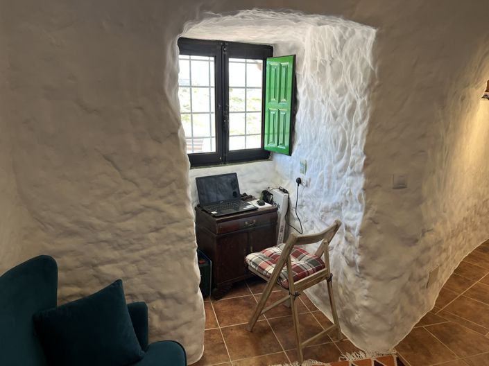 Image No.13-4 Bed House for sale
