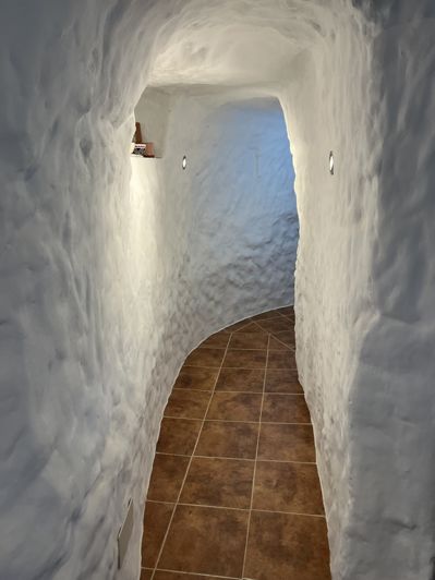Image No.17-4 Bed House for sale