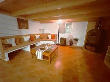 6img-20251029-wa0014