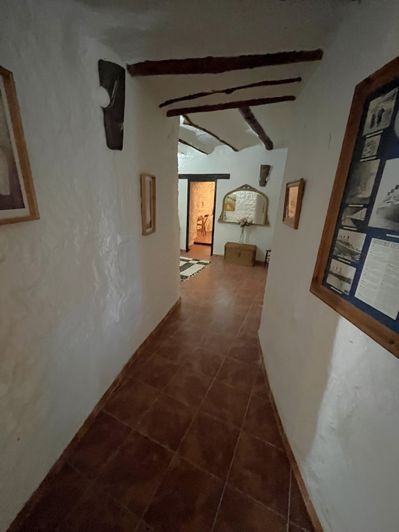 Image No.24-6 Bed Commercial for sale