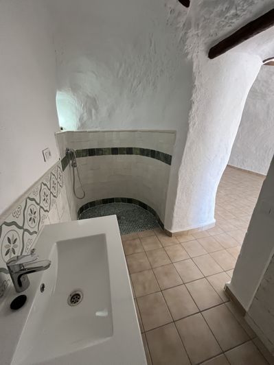 Image No.48-6 Bed House for sale