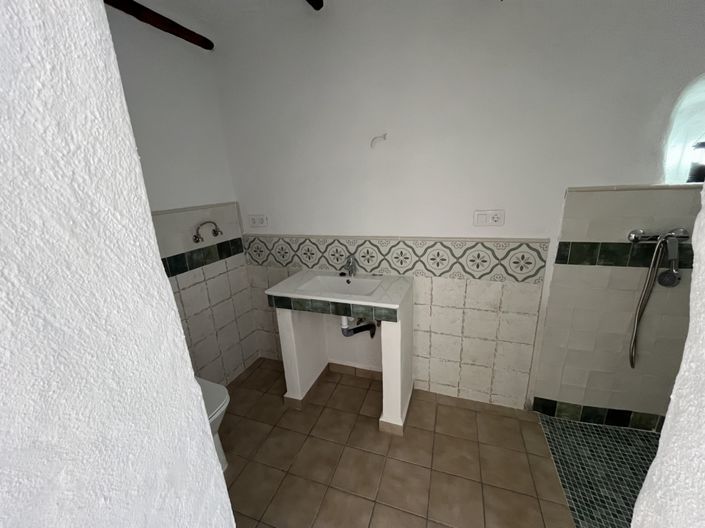 Image No.49-6 Bed House for sale