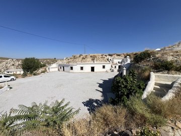 v3180-cave-house-castillejar-004