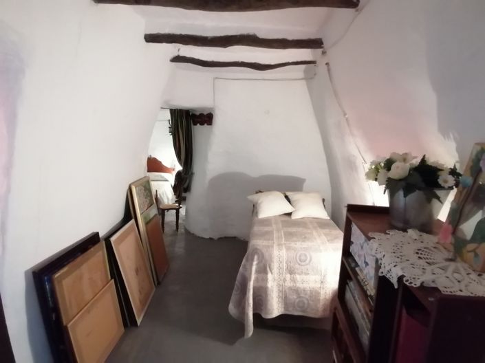 Image No.18-4 Bed House for sale