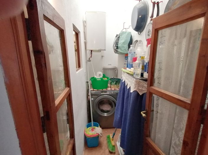 Image No.27-4 Bed House for sale