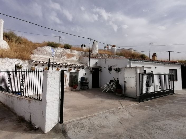 Image No.5-4 Bed House for sale