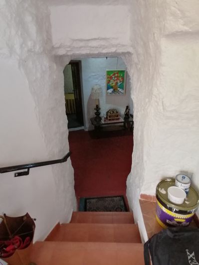 Image No.8-4 Bed House for sale