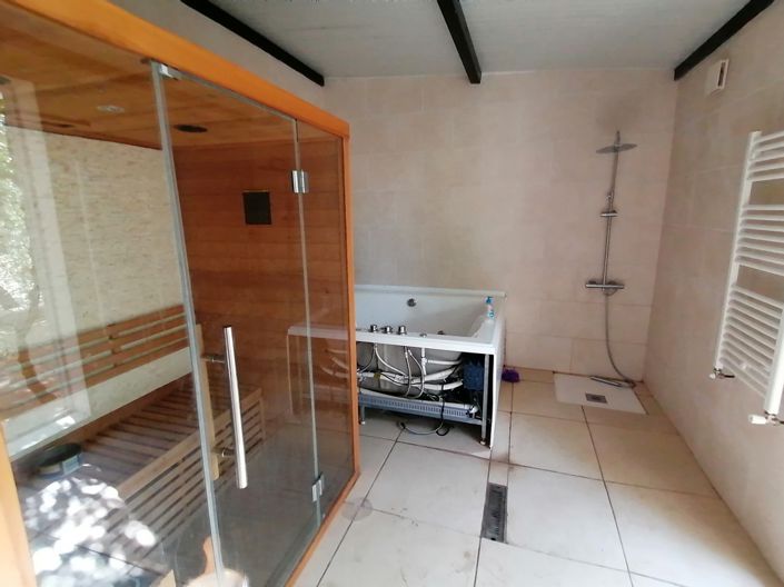 Image No.25-3 Bed Property for sale