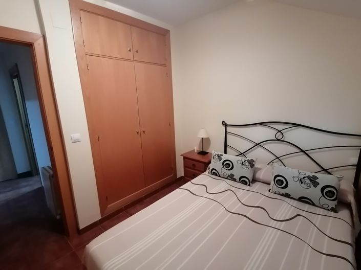 Image No.11-1 Bed Property for sale